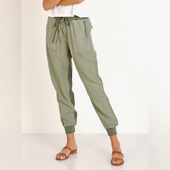 Splendid Lakeside Joggers - Picture 2 of 8